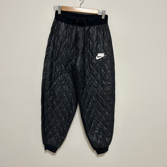 Nike Women's Sportswear Quilted Jogger Pants XS Streetwear Techwear Athletic - Picture 2 of 16